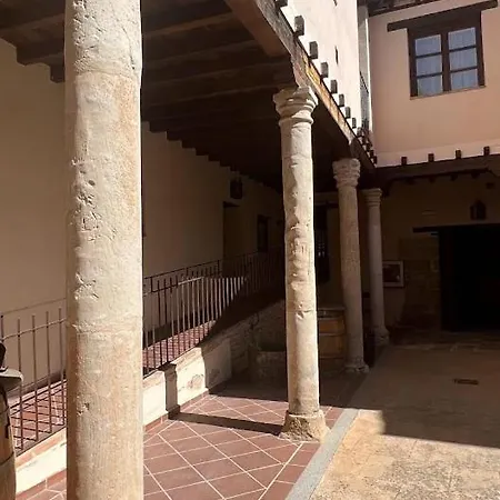 Palacio Rejadorada 3*