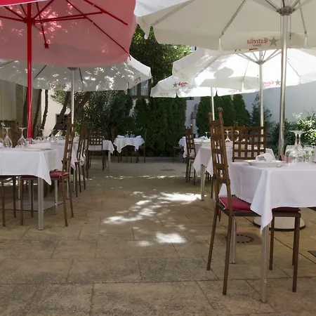 Palacio Rejadorada 3* Toro