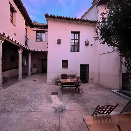 Konukevi Palacio Rejadorada