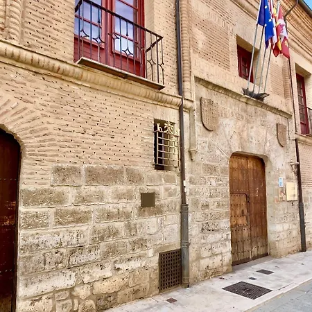 Palacio Rejadorada 3* Toro