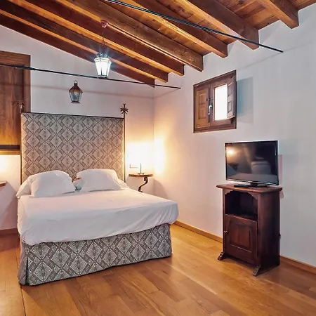 Palacio Rejadorada Konukevi 3*