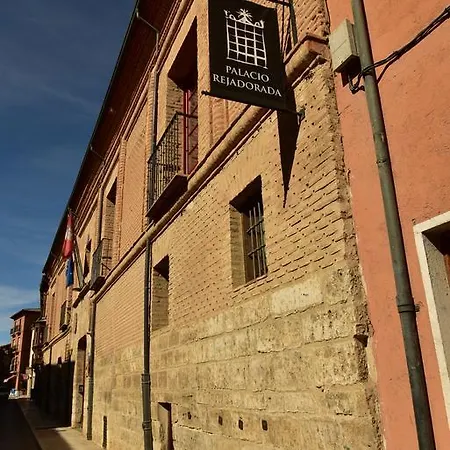 Palacio Rejadorada Pensión